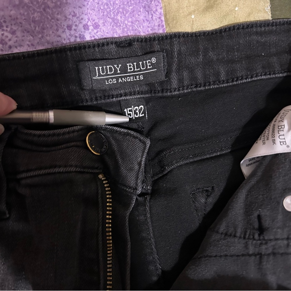 Judy Blue Black Distressed Flare Jeans Size 15/32 Style# JB88622‎ - Picture 3 of 8